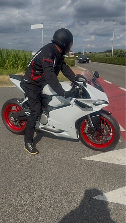 FastnWhite Ducati Panigale 959 Moto