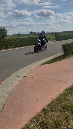 Fastnwhite Ducati Panigale 959 Moto