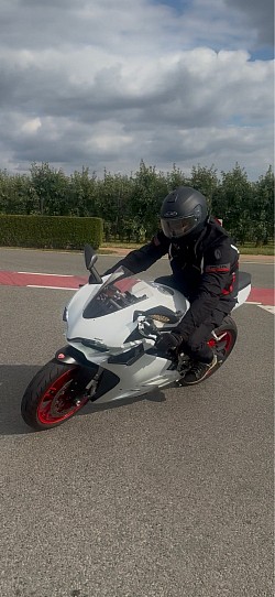 Fastnwhite Ducati Panigale 959 Moto