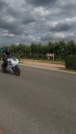 Fastnwhite Ducati Panigale 959 Moto
