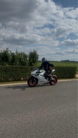 Fastnwhite Ducati Panigale 959 Moto